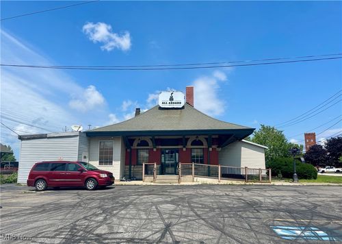 8455 Station St, Mentor, OH, 44060-4924 | Card Image