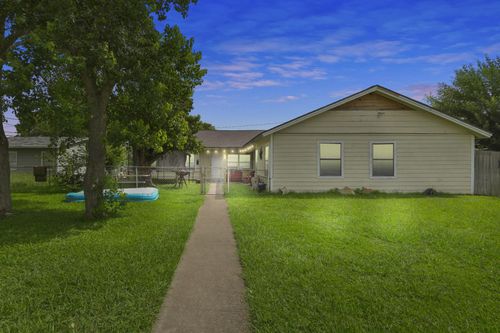 1732 Lynn Ln, Freeport, TX, 77541-5002 | Card Image