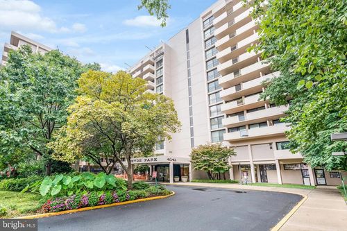 apt-805-4141 N Henderson Rd, ARLINGTON, VA, 22203-2420 | Card Image