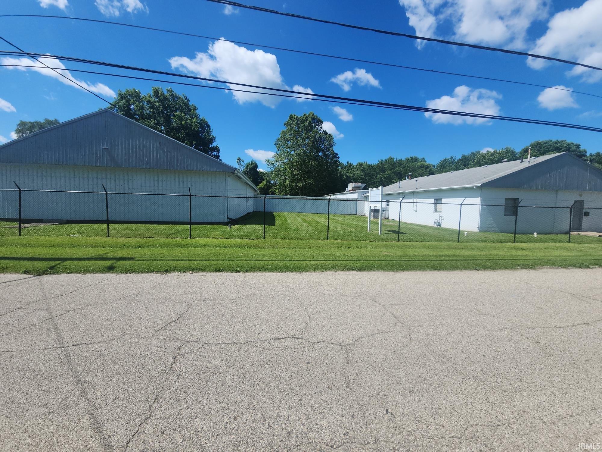 1509 Woodlawn Ave, Logansport, IN 46947