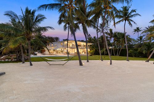 198 Lowe St, Tavernier, FL, 33070-2563 | Card Image