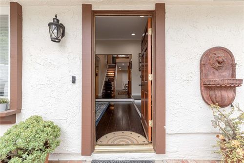 unit-6-22421 Jeffrey Mark Ct, Chatsworth, CA, 91311-0120 | Card Image