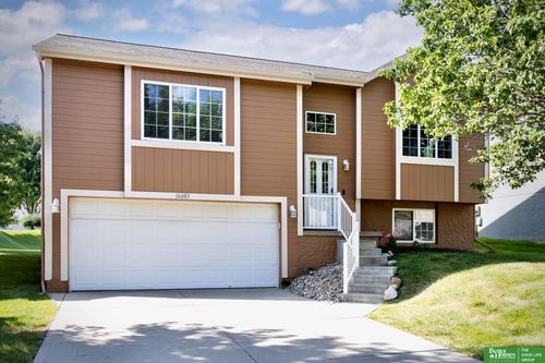 16083 Browne St, Omaha, NE, 68116-3246 | Card Image