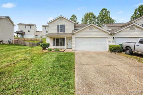 313 Columbia Dr, Wentzville, MO, 63385-4739 | Card Image