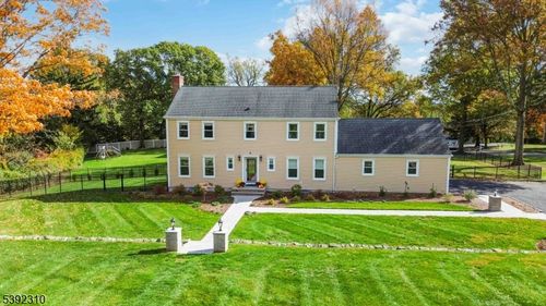 6 Raleigh Ct, Morristown, NJ, 07960-2537 | Card Image