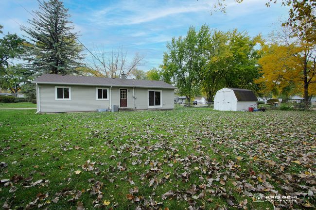 36463 N Streamwood Dr, House other with 3 bedrooms, 2 bathrooms and 2 parking in Gurnee IL | Image 10