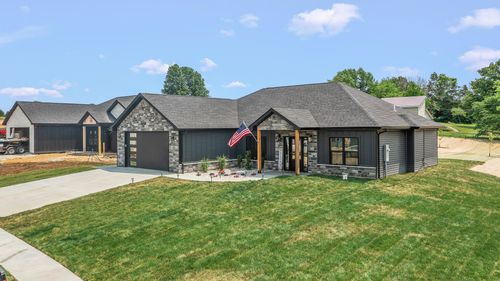10890 Country Ln, Holts Summit, MO, 65043 | Card Image