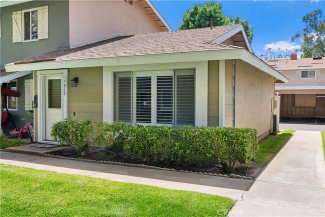 19860 Claremont Ln, Condo with 1 bedrooms, 1 bathrooms and 2 parking in Huntington Beach CA | Image 10