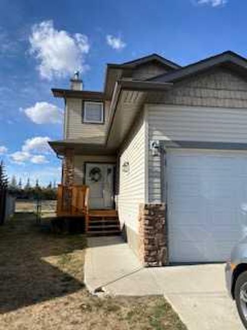 32 Vold Close, Red Deer, AB, T4R0G4 | Card Image