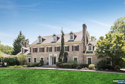 18 Autumn Ct, Upper Saddle River, NJ, 07458-1853 | Card Image