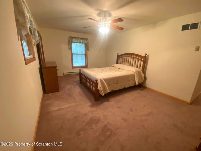 Primary Bedroom | Image 17