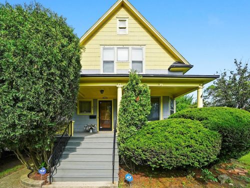 31 Bluff Ave, La Grange, IL, 60525-2553 | Card Image