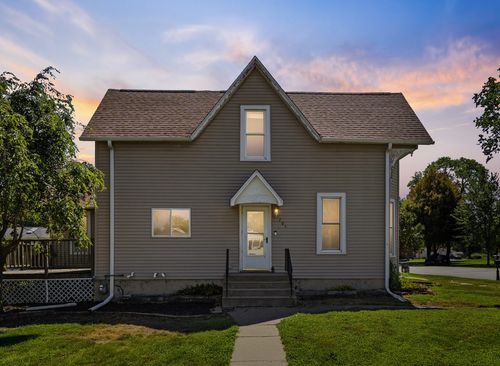 701 11th Ave, Durant, IA, 52747-9792 | Card Image