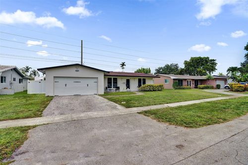 3991 N 41st Ct, Hollywood, FL, 33021-1818 | Card Image
