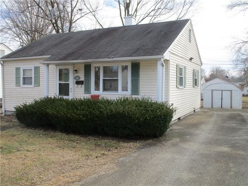 115 Macarthur Blvd, Pana, IL, 62557-1857 | Card Image