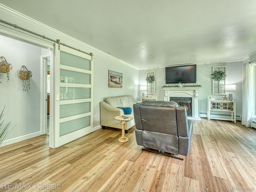 14049 Edgewater Dr, Gregory, MI, 48137-9668 | Card Image