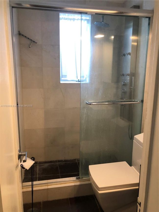 APT-9 - 1611 Euclid Ave, Condo with 1 bedrooms, 1 bathrooms and null parking in Miami Beach FL | Image 10