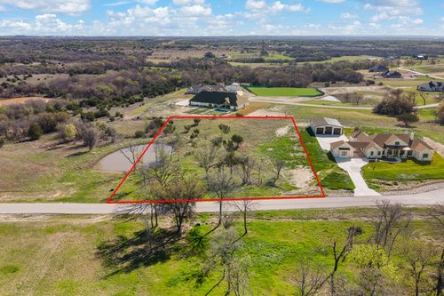 216 Dan Russell Bnd, Weatherford, TX, 76087-1611 | Card Image