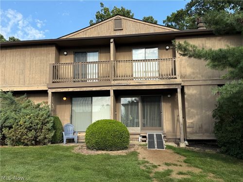 21d-7569 Creekwood Dr, North Royalton, OH, 44133-3859 | Card Image