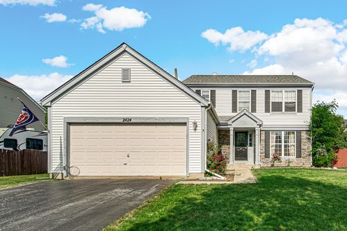 2424 Meadowsedge Ln, Carpentersville, IL, 60110-3315 | Card Image
