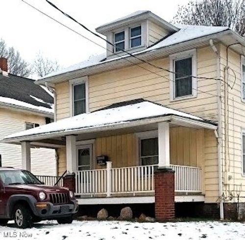 469 E Euclid Ave, Salem, OH, 44460-3701 | Card Image