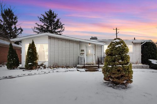 10431 Oneida Blvd, Oak Park, MI, 48237 | Card Image