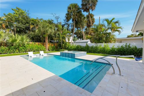 635 Gardenia Ln, Vero Beach, FL, 32963-1862 | Card Image