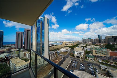 2206-615 Keawe St, Honolulu, HI, 96813-6917 | Card Image