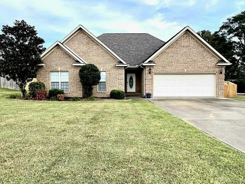 132 Graham Ave, Tuscumbia, AL, 35674-3311 | Card Image
