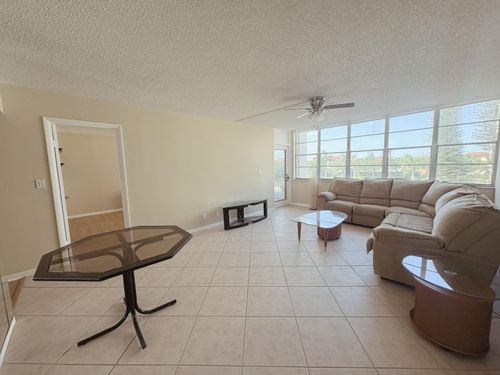 305-2025 Ne 164th St, North Miami Beach, FL, 33162-4154 | Card Image