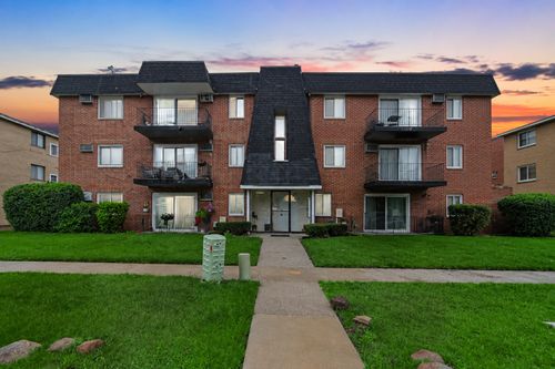 10-12850 Crestbrook Ct, Crestwood, IL, 60418-1253 | Card Image