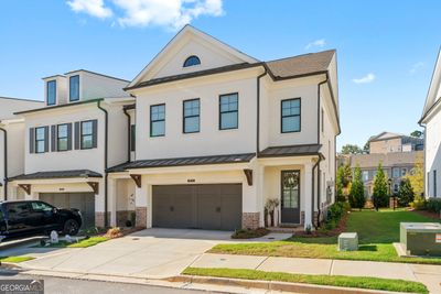 BETTER THAN NEW - 2023 RENOVATED END UNIT TOWNHOME | Image 2