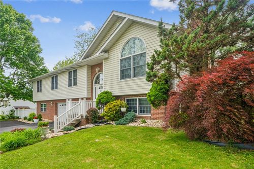 141 Mellingertown Rd, Mount Pleasant, PA, 15666-3418 | Card Image