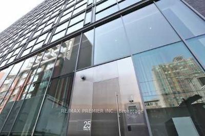 909 - 25 Oxley St, Condo with 1 bedrooms, 1 bathrooms and 1 parking in Toronto ON | Image 2