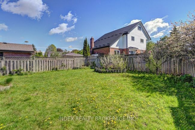 30 Maxwell Dr, House other with 4 bedrooms, 3 bathrooms and 4 parking in Kitchener ON | Image 39