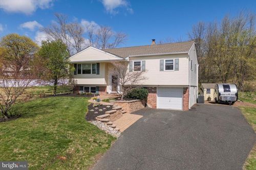 541 Lexington Ln, EAGLEVILLE, PA, 19403-1206 | Card Image