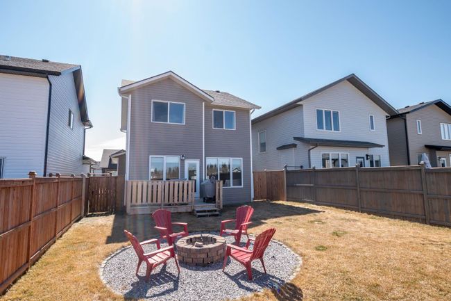144 Hampton Crescent, Home with 4 bedrooms, 3 bathrooms and 1 parking in Sylvan Lake AB | Image 29