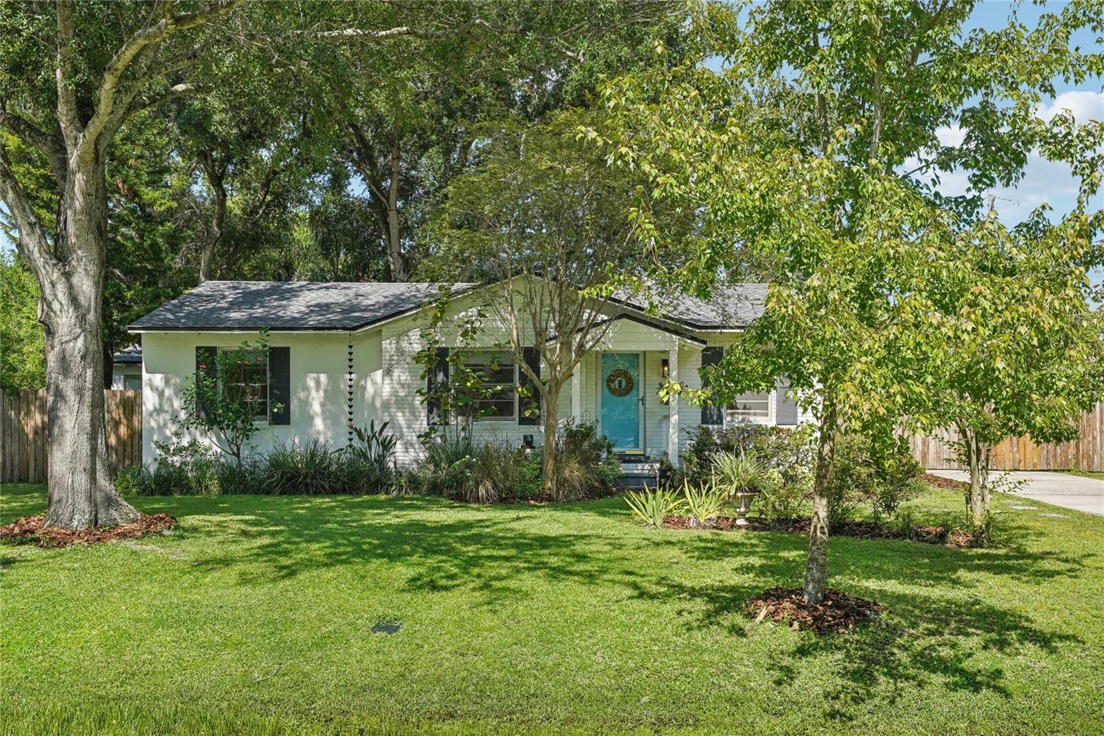 Elcoe Dr, Tampa, FL 33603