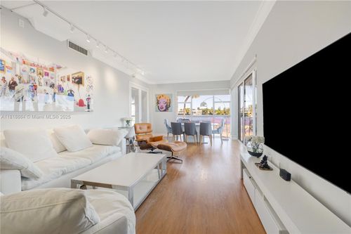 apt-143-20505 E Country Club Dr, Aventura, FL, 33180-3037 | Card Image