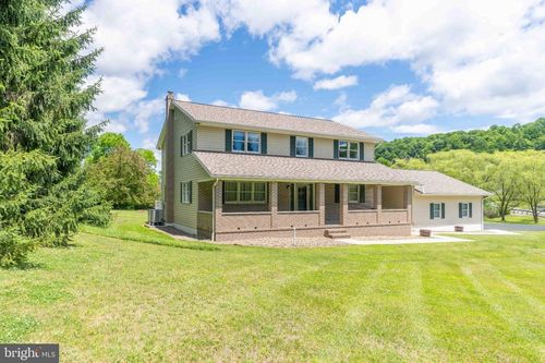 108 Susan Ave, Hollidaysburg, PA, 16648-9742 | Card Image