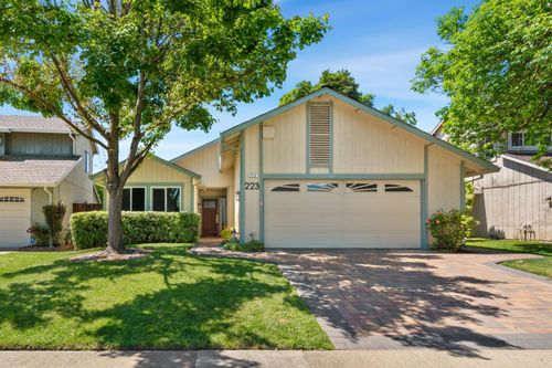 223 River Run Circle, Sacramento, CA, 95833 | Card Image