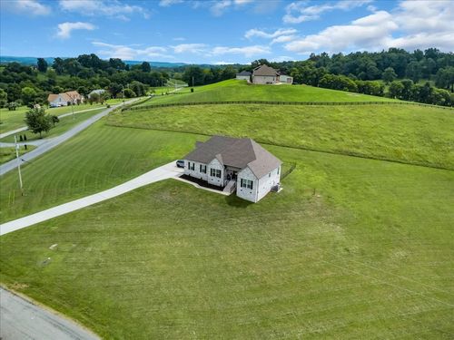 1301 Whiteside Hill Rd, Wartrace, TN, 37183-3054 | Card Image