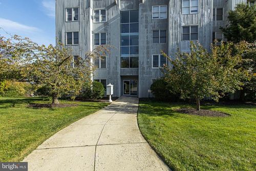 apt-2-5219 Le Parc Dr, WILMINGTON, DE, 19809-2777 | Card Image