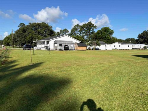 106 Country Estates Dr, Houma, LA, 70364-1092 | Card Image