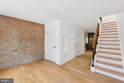 705 Watkins St, PHILADELPHIA, PA, 19148-1729 | Card Image