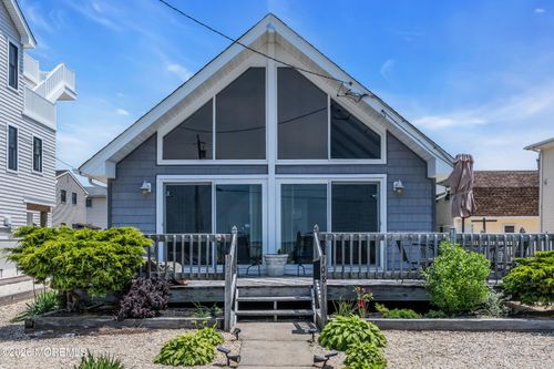108 Shore Rd, Surf City, NJ, 08008-4933 | Card Image