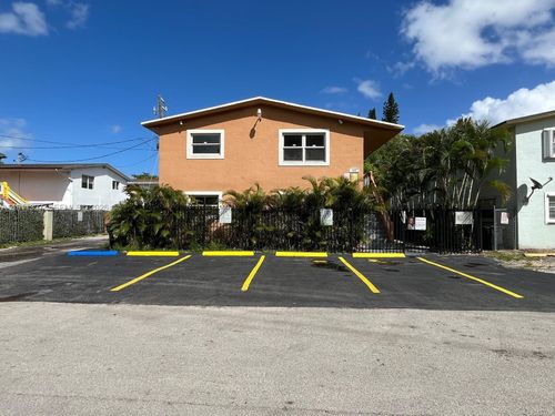 608 16th Ave, Fort Lauderdale, FL, 33312-7677 | Card Image