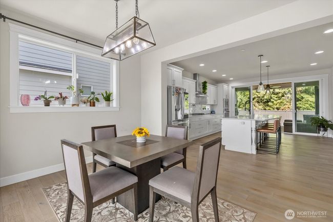 Kitchen dining room | Image 11