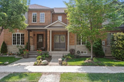 125 Colle Melito Way, Woodbridge, ON, L4H1V4 | Card Image