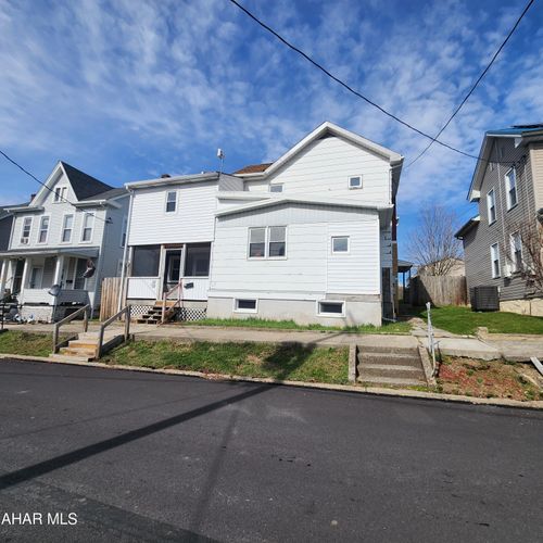 219 Poplar St, Roaring Spring, PA, 16673-1020 | Card Image